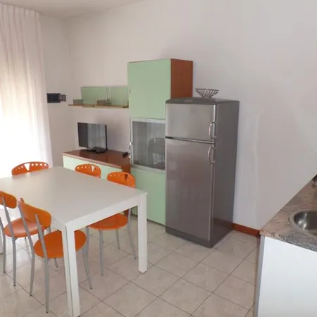 In For Five Guests * ביביונה